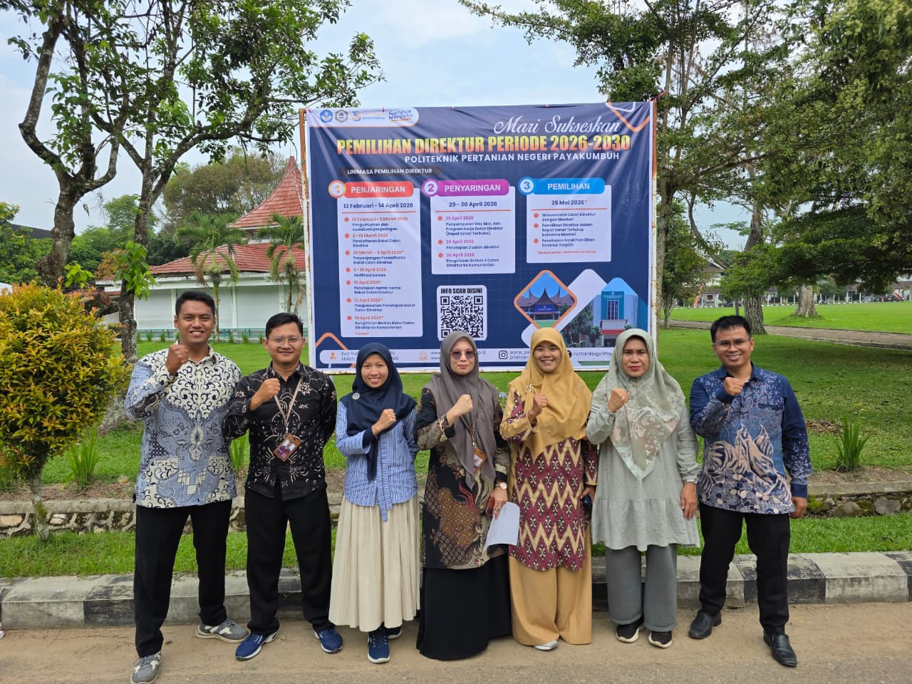 Foto Bersama Panitia